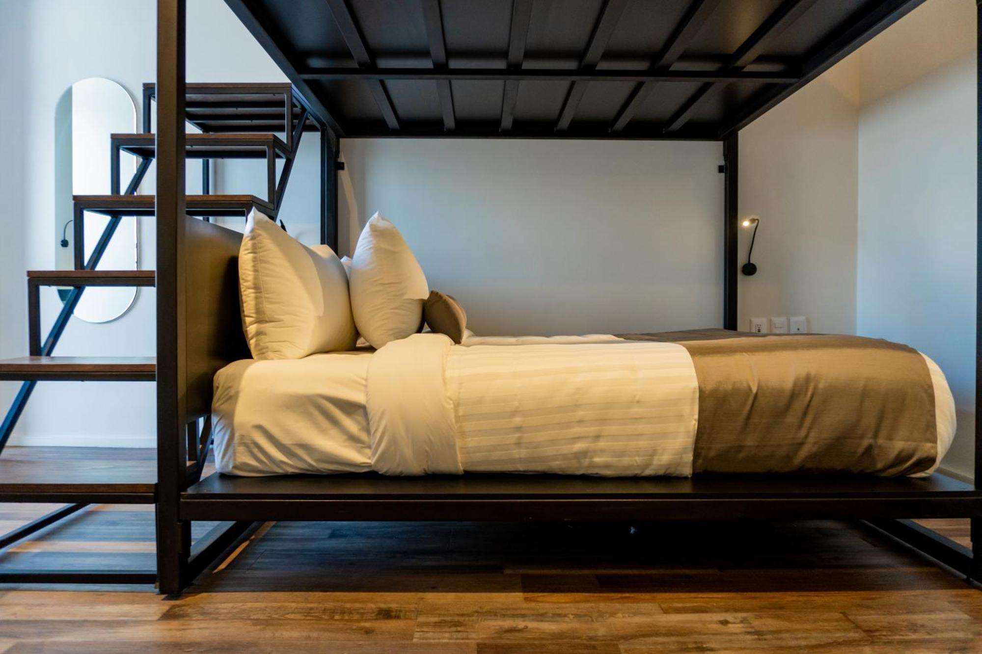 Alt Urbana Hotel Leon Ngoại thất bức ảnh