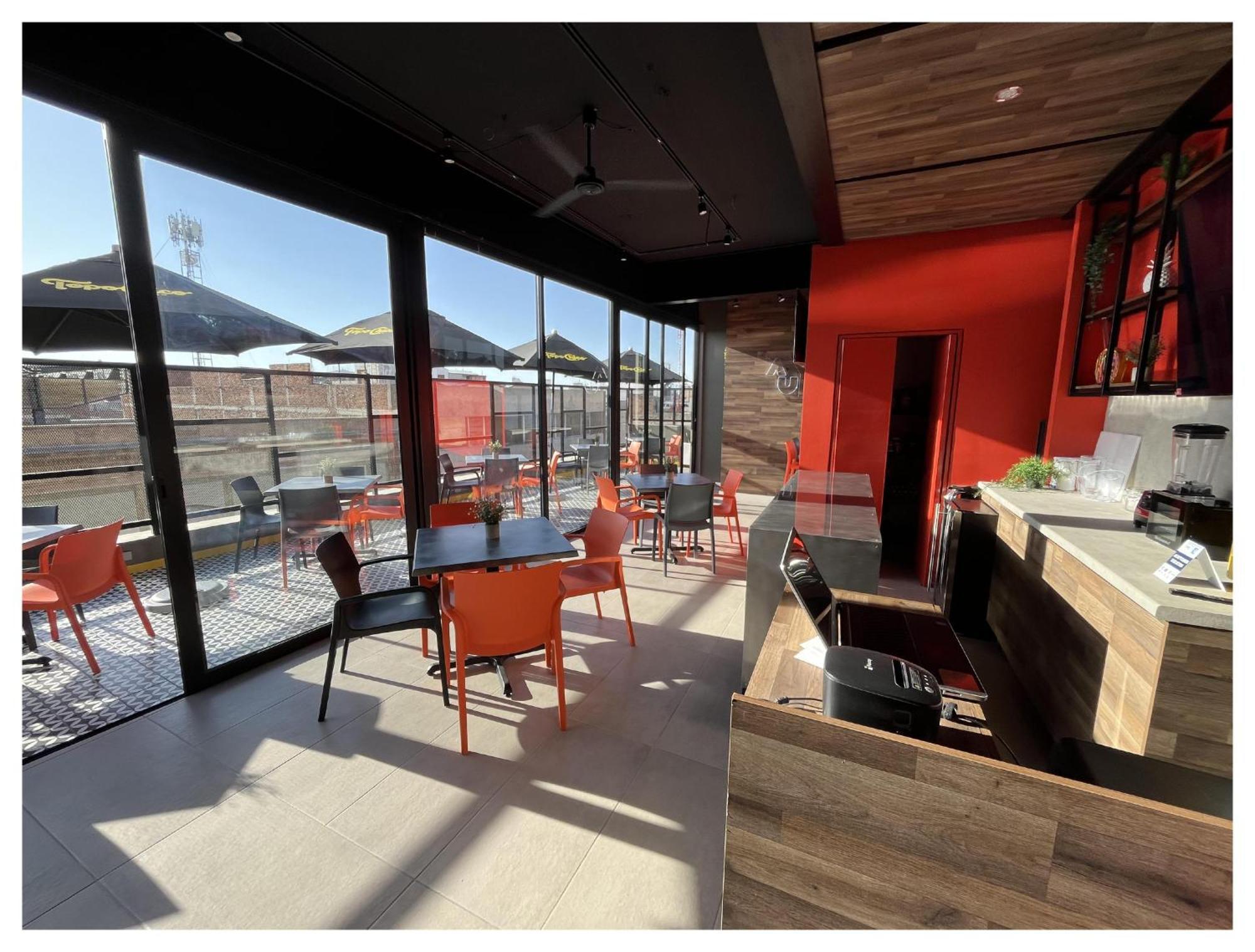 Alt Urbana Hotel Leon Ngoại thất bức ảnh
