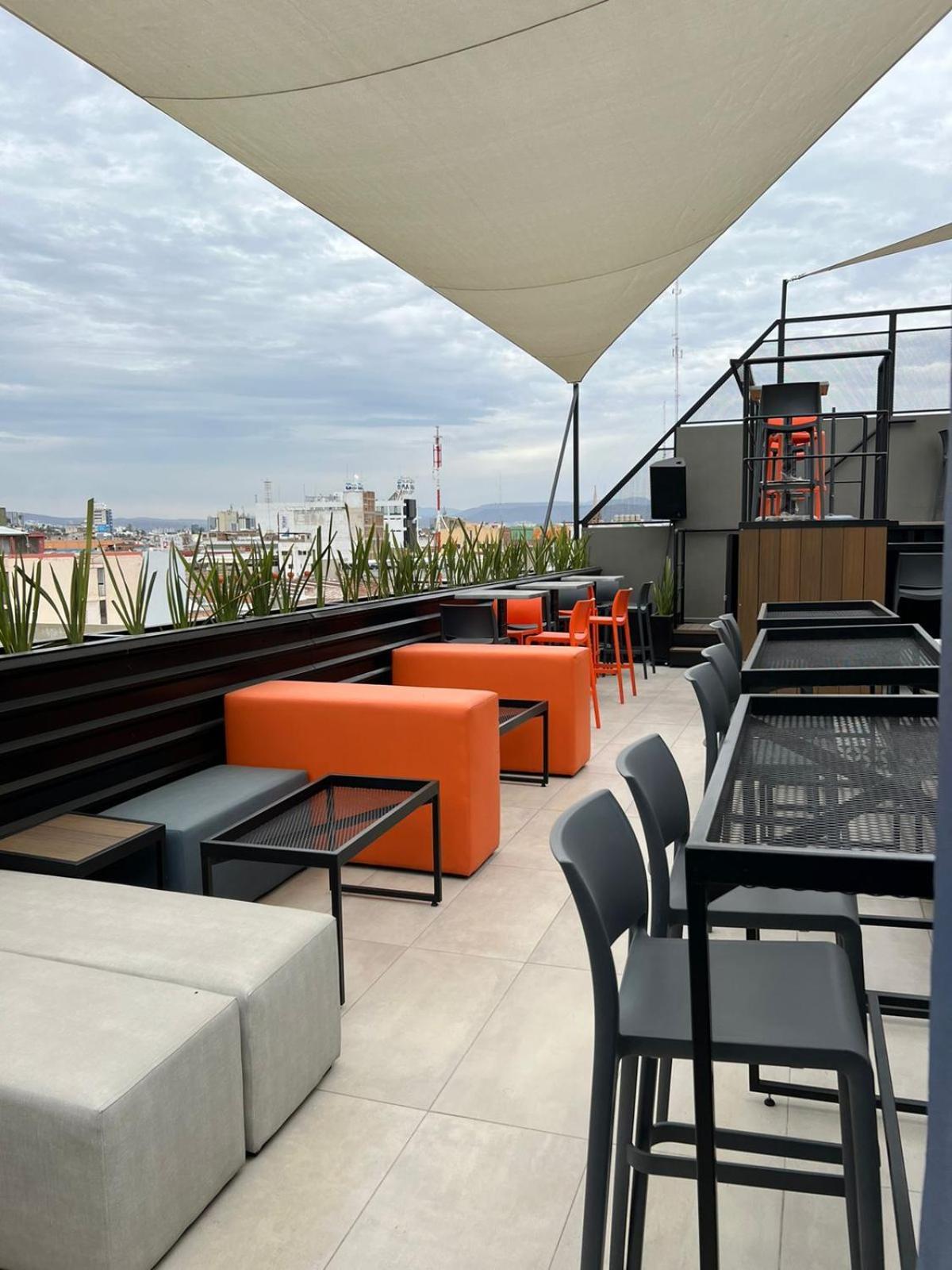 Alt Urbana Hotel Leon Ngoại thất bức ảnh