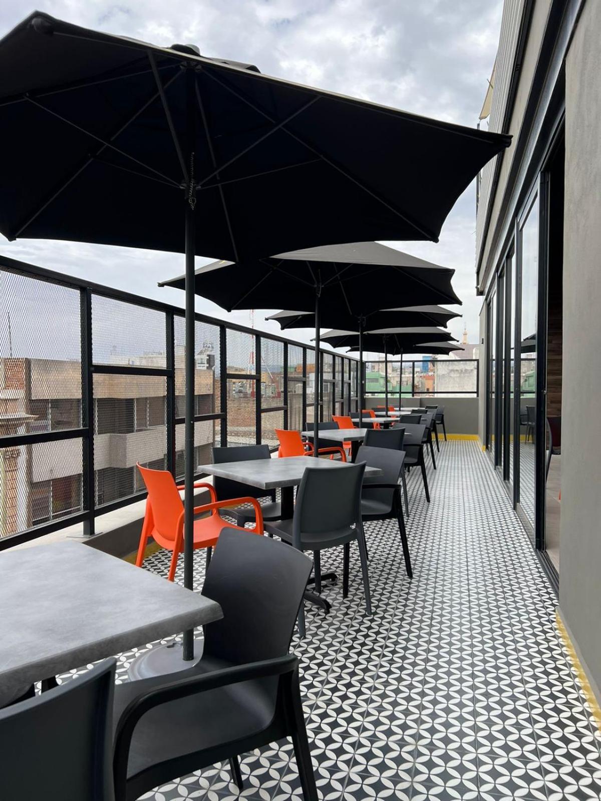 Alt Urbana Hotel Leon Ngoại thất bức ảnh